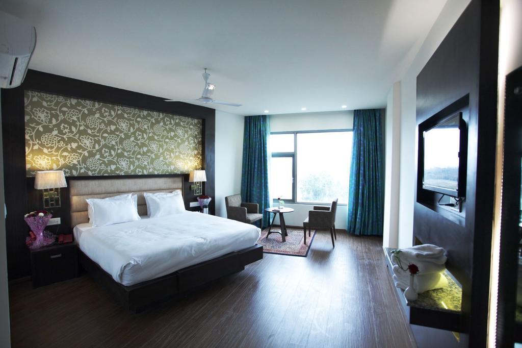 Lemon Tree Hotel, Katra