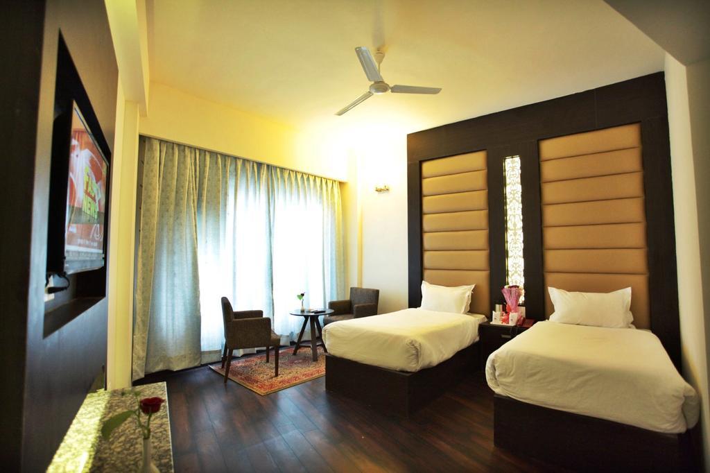 Hotel Lemon Tree Hotel, Katra Katra (Jammu and Kashmir)