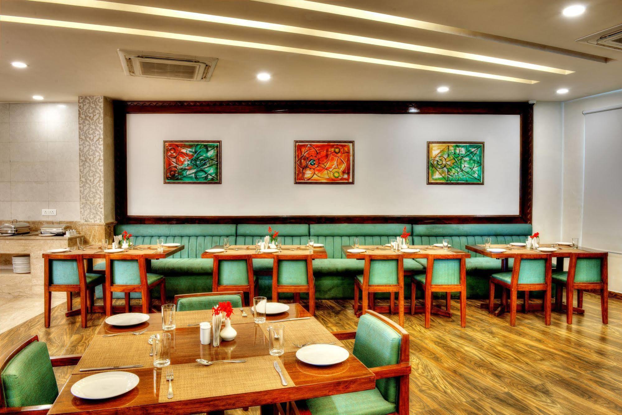 Lemon Tree Hotel, Katra Katra (Jammu and Kashmir)